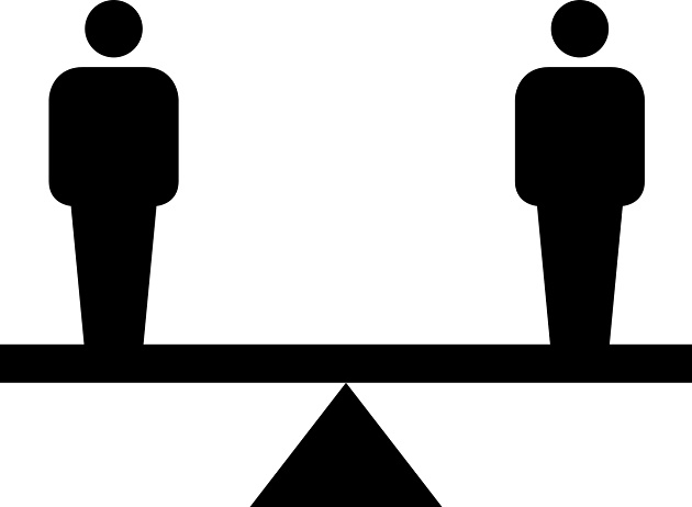 לפי התפיסה הבסיסית של זכויות אדם, כל אדם זכאי להן ללא קשר למילוי חובותיו