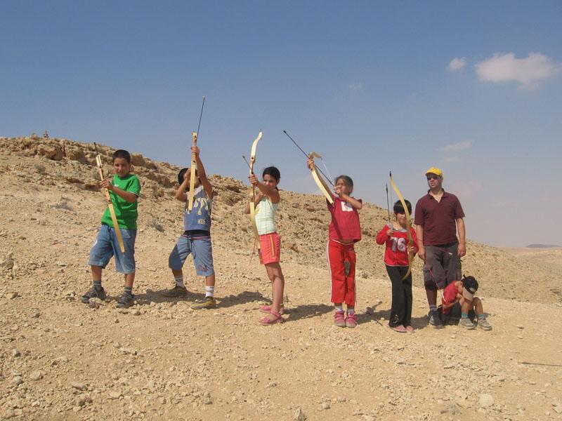 משחקים בחץ וקשת - צילום יעקוב אוורט