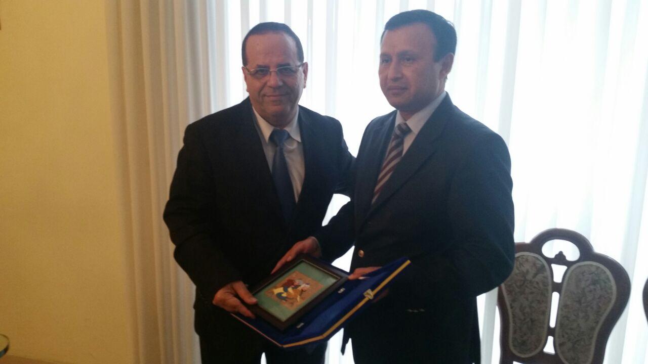 אויבק אושונוב שגריר אוזבקיסטן בישראל, עם השר איוב קרא