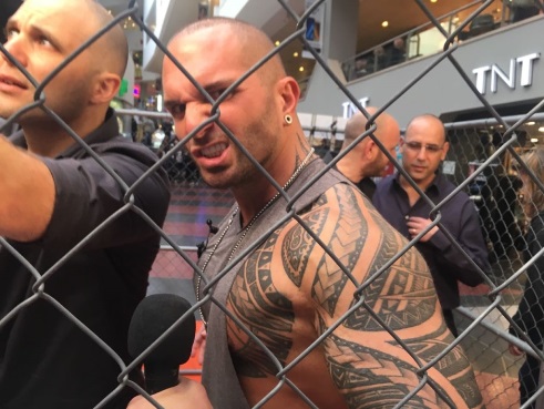 כוכב הרשת מישל טרוני - למען בעלי החיים