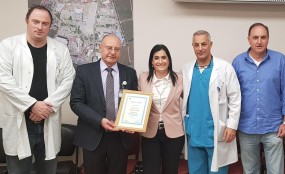 עובדי חברת החשמל במרחב הצפון, תרמו מכשור רפואי מתקדם למרכז הרפואי לגליל בנהריה טקס הענקת התרומה הכספית של ועד עובדי חברת החשמל במרחה הצפון בראשותו של אילן פנחס למרכז הרפואי לגליל בנהריה. צילום : רוני אלברט