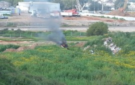 החוק נגד הבערת אשפה בדרך לקריאה שנייה שריפת אשפה ברמלה (צילום: אריאל פרננדו)