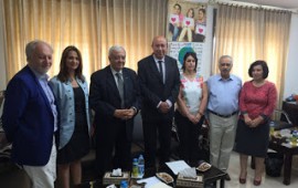 שיתוף פעולה ראשון בין ישראל לפלסטינים לטיפול בילדי מקבצי נדבות בפגישה שנערכה ברמאללה במשרדי הרשות השתתפו שר העבודה מאמון אבו שהלא, מוחמד אל מדני יו