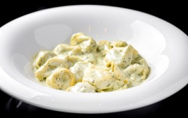 מתכון חגיגי לשבועות: טרטליני בליווי רוטב שמנת פסטו צילום: אסף לוי