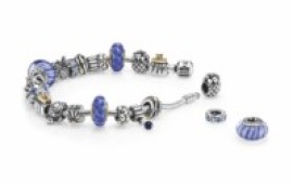 תכשיטי חורף 2011: עוברים לסגול כהה Moments_470_1_copy