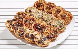 קייטרינג חלבי לשבת חתן ומגשי אירוח לחגיגה מצוינת