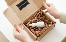 כל מה שצריך לדעת על הפיכת אריזות עם מיתוג לחוויית רכישה בלתי נשכחת branded packaging