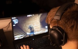 איך לבחור מחשב נייד לגיימינג שיישאר רלוונטי למשחקים הכבדים ביותר לטווח ארוך